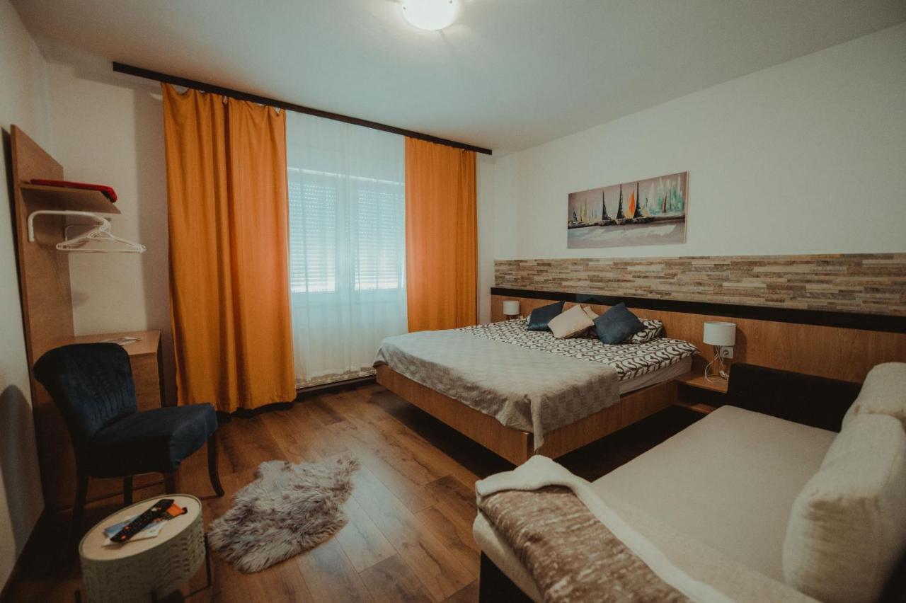 Apartman Lovric Dakovo Luaran gambar