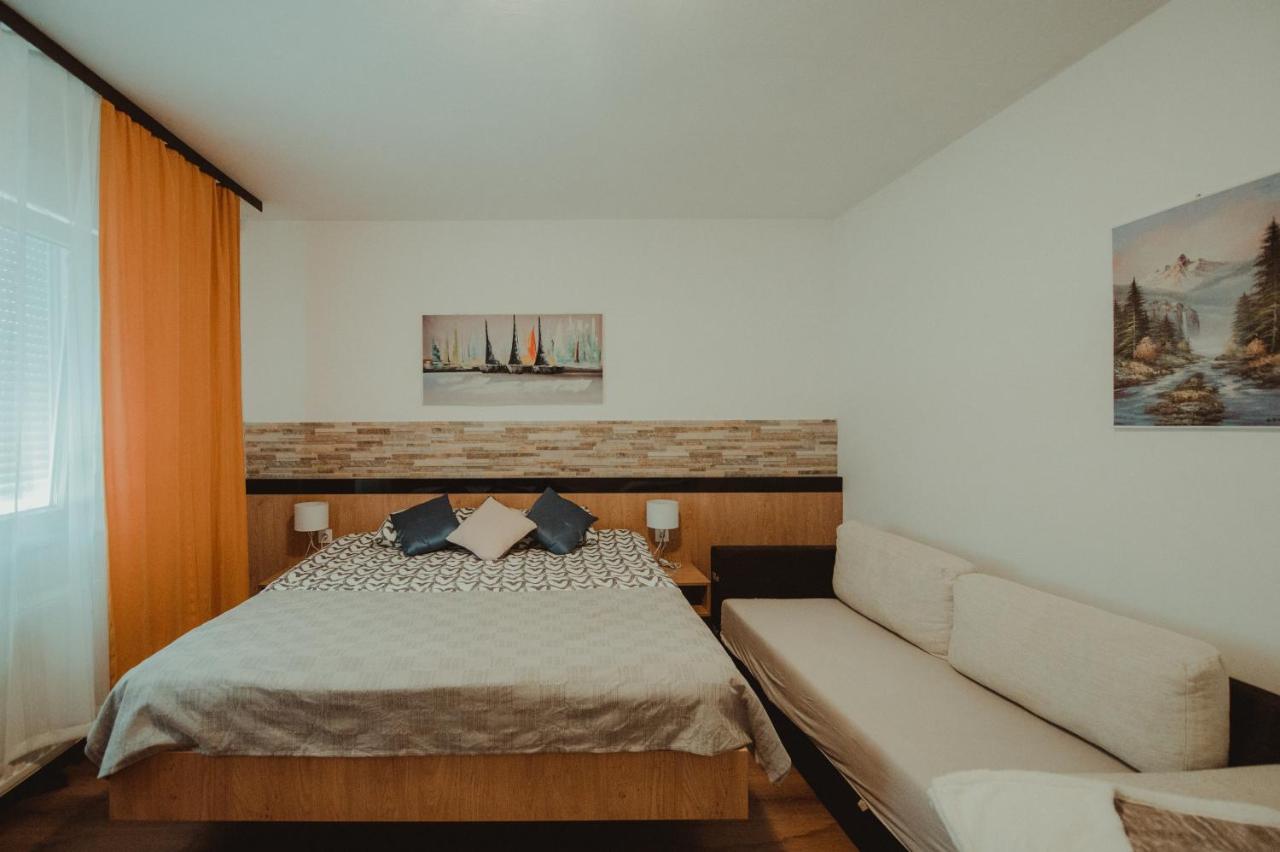 Apartman Lovric Dakovo Luaran gambar