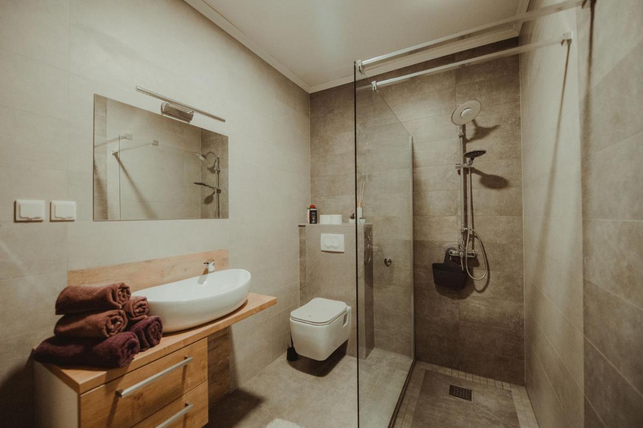 Apartman Lovric Dakovo Luaran gambar