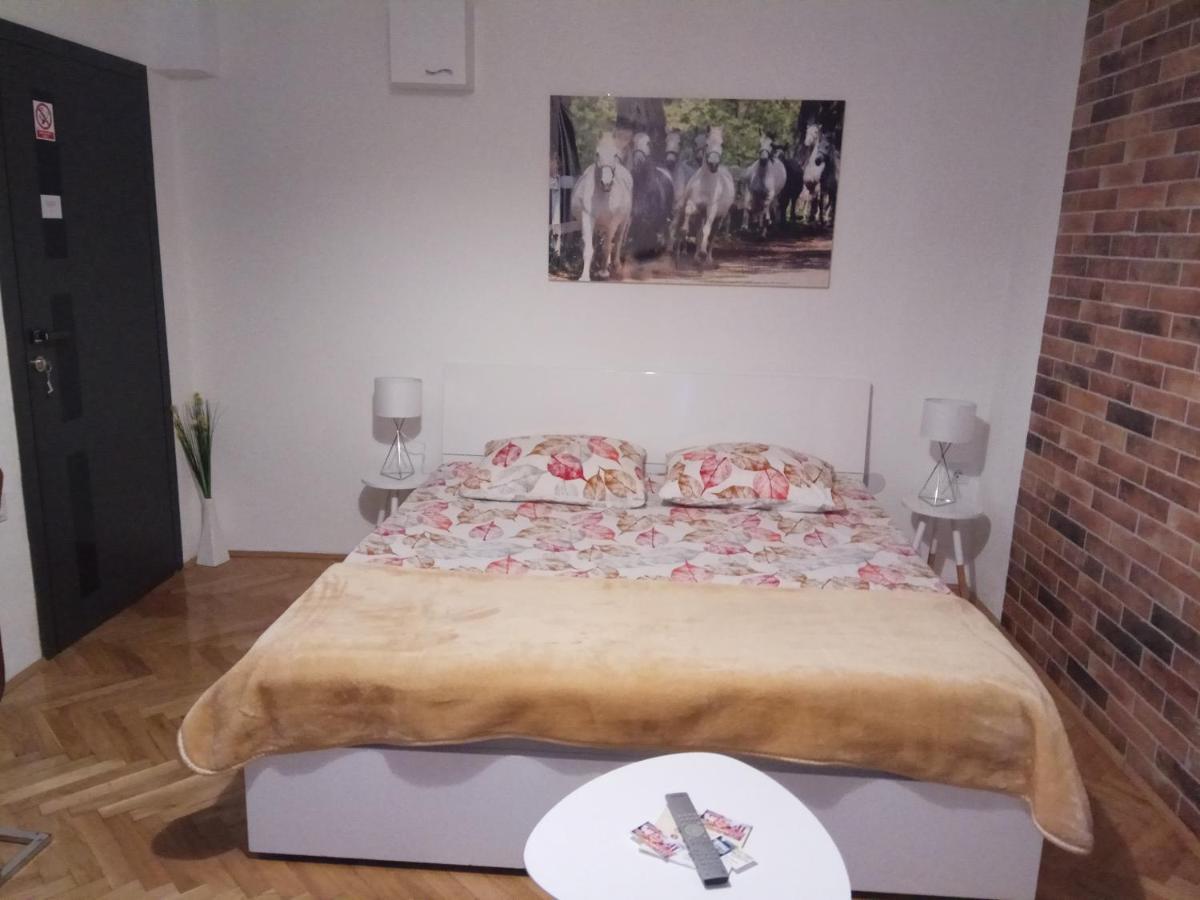 Apartman Lovric Dakovo Luaran gambar